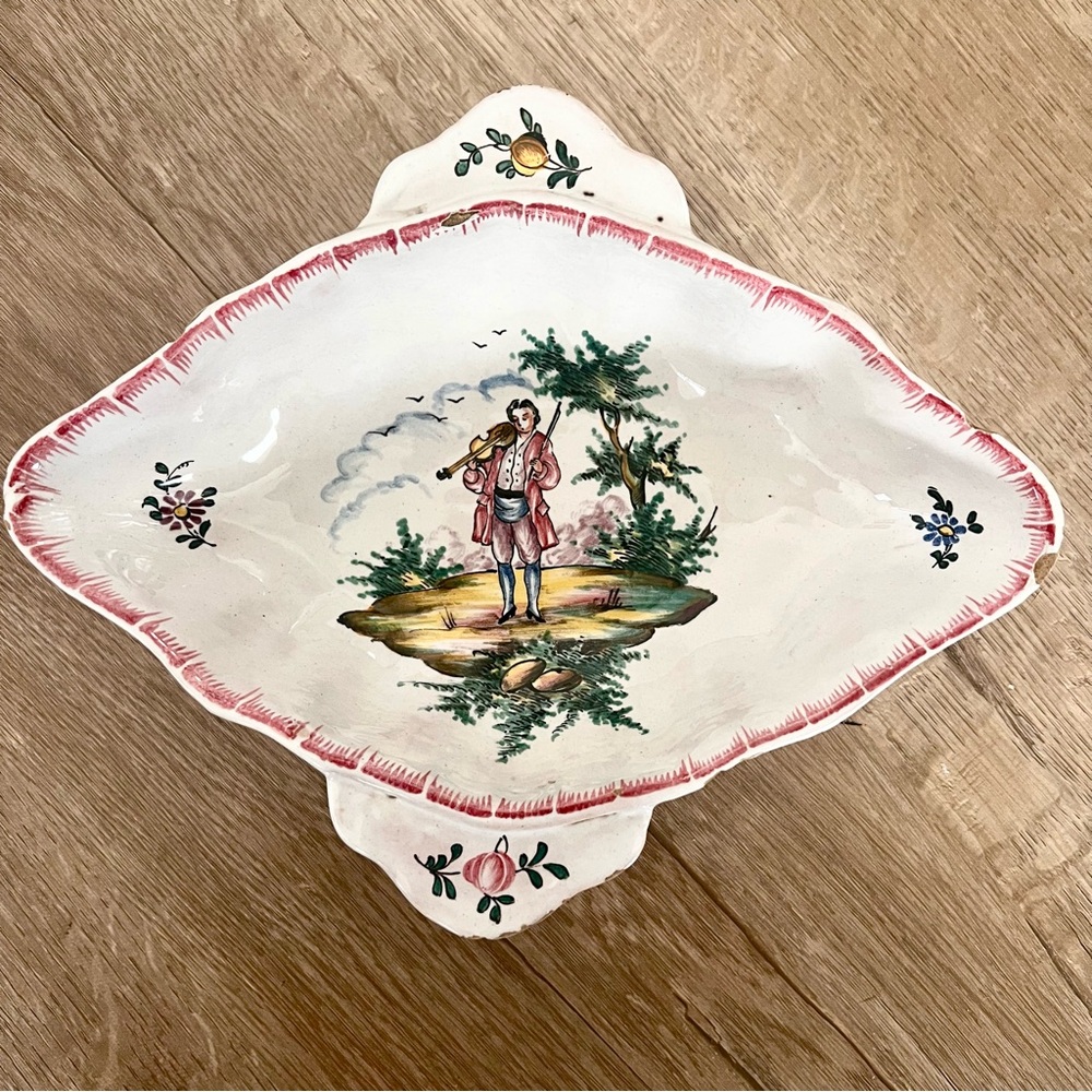 Antique Veuve Perrin VP France‎ Handled Serving Bowl, Man Play Violin 8.5”x7”